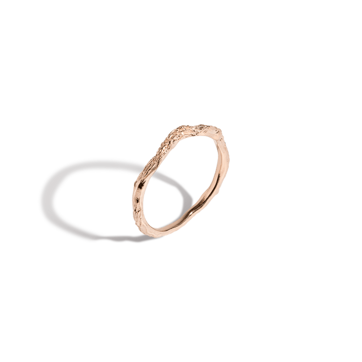 AURATE X KERRY: Venus Gold Ring